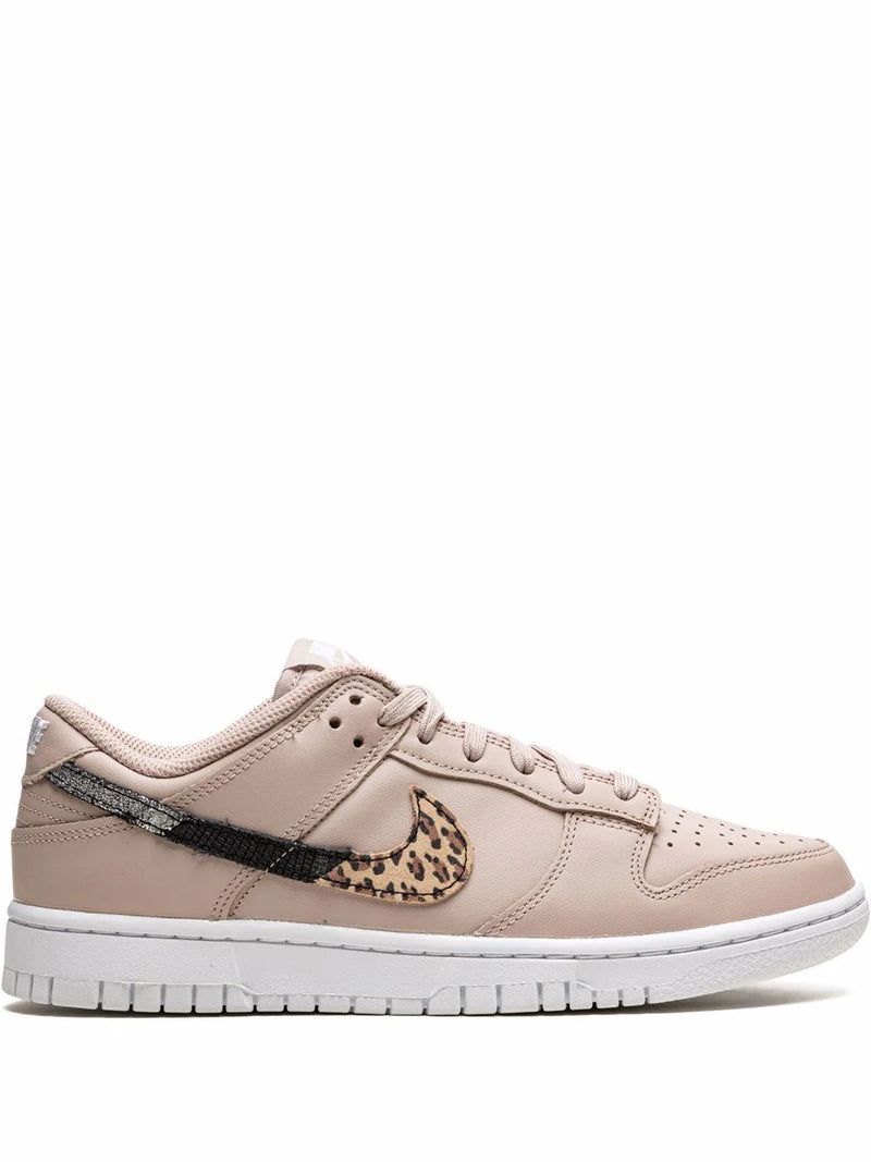 Dunk Low SE &