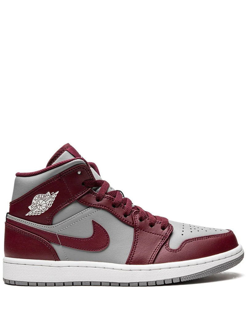 Jordan 1 Mid &